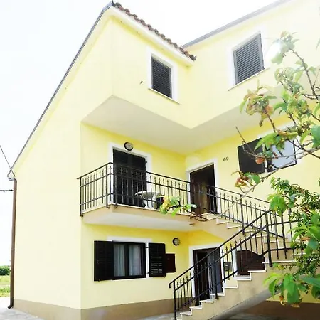Barkunada Apartment *